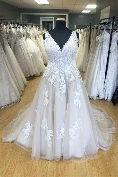 Elegant Plus Size Lace Plus Size Sleeveless Wedding Dress Bridal Gown