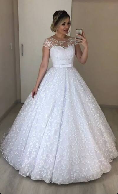 Elegant Ball Gown Lace Appliques Sleeveless Wedding Dress Bridal Gown