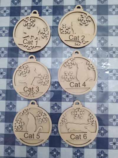 #272 Cat Ornament