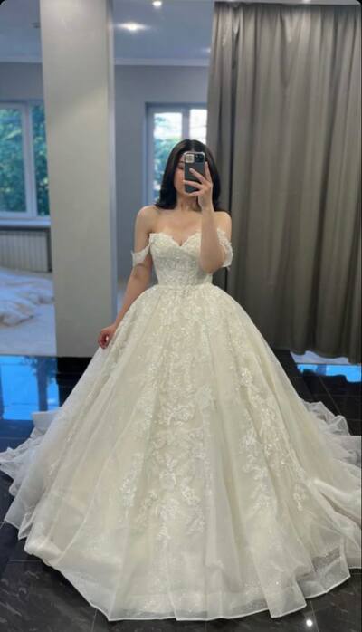 Elegant Ball Gown Off the Shoulder Sleeveless Lace Appliques Wedding Dress Bridal Gown