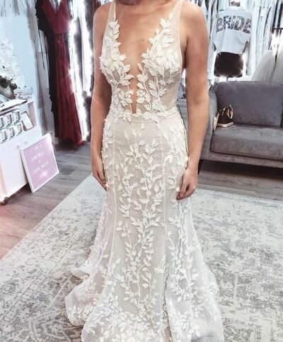 Simple Beach Mermaid V Neck Lace Appliques Boho Wedding Dress Bridal Gowns