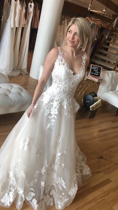 Simple A Line V Neck Lace Appliques Boho Beach Wedding Dress Bridal Gowns