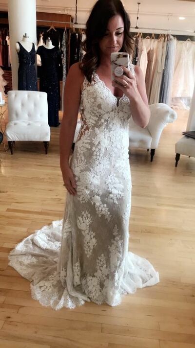 Elegant Off the Shoulder Lace Appliques Boho Wedding Dress Bridal Gowns