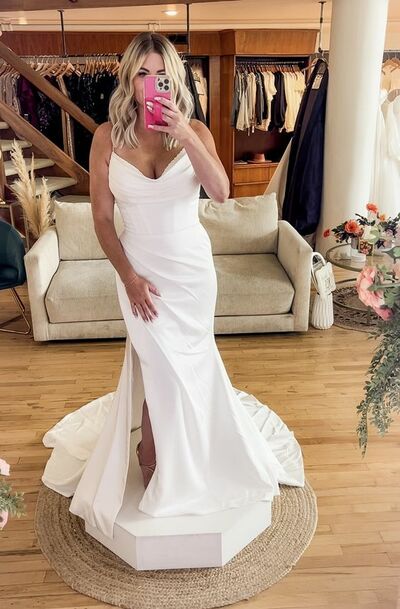 Elegant Spaghetti Straps Simple Beach Boho Wedding Dress Bridal Gown