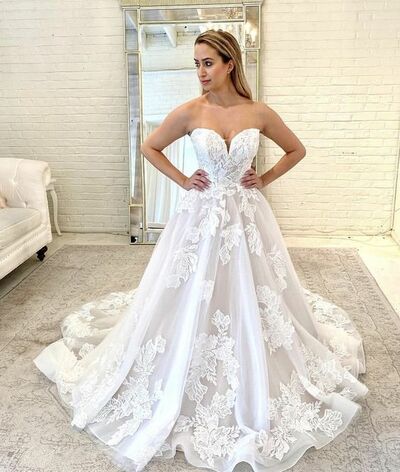 Elegant A Line Lace Appliques Beach Boho Wedding Dress Bridal Gowns