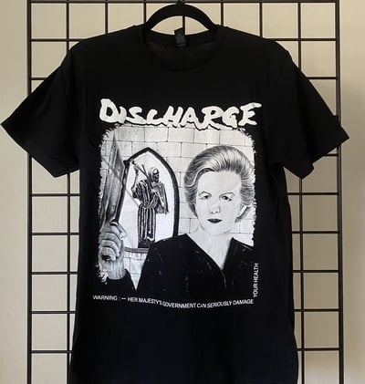 DISCHARGE - WARNING: HER MAJESTY'S GOVERNMENT CAN SERIOUSLY DAMAGE YOUR HEALTH T-SHIRT (MEDIUM)