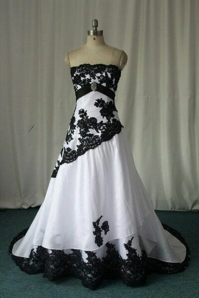 Gothic Black and White Lace Appliques Wedding Dress Bridal Gowns
