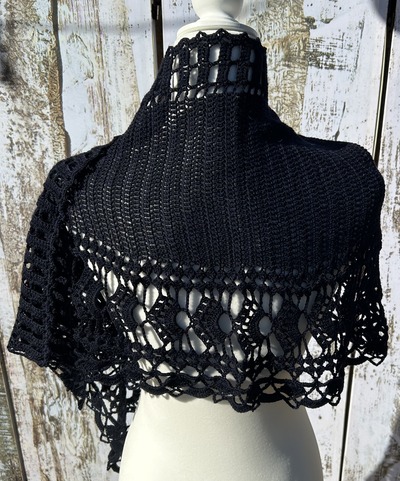 Julietta Shawl in Blue/Black