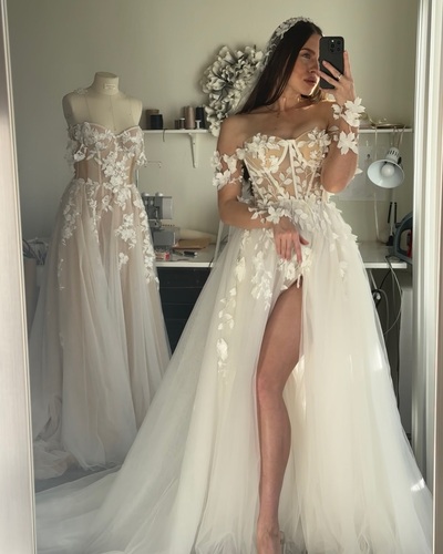 Appliques wedding dress, cheap wedding dress, cheap wedding gown, bridal wedding dress,W51