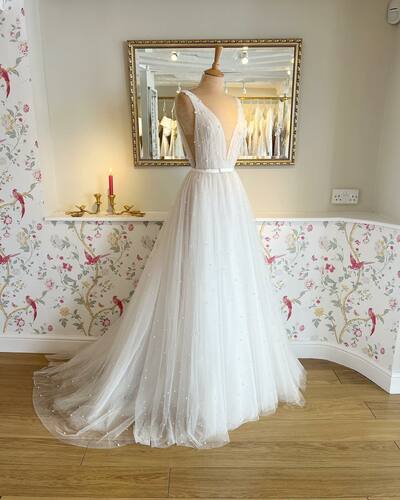 Deep V-Neck wedding dress, cheap wedding gown, bridal wedding dress,W57