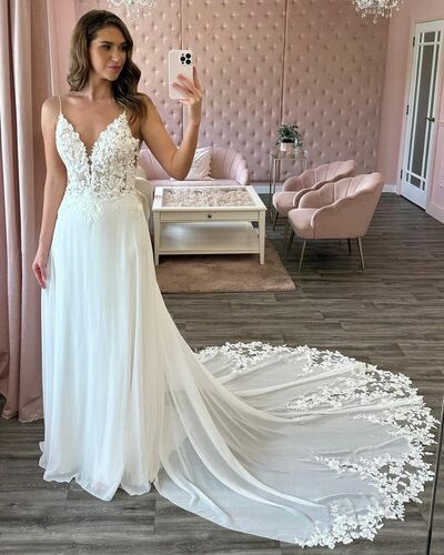 Elegant Sheath Lace Appliques Sleeveless Wedding Dress Bridal Gown
