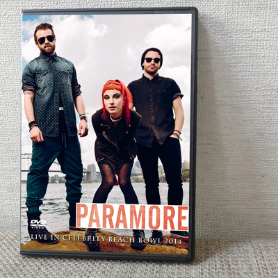 Paramore live in celebrity beach bowl 2014 dvd - Thumbnail 2