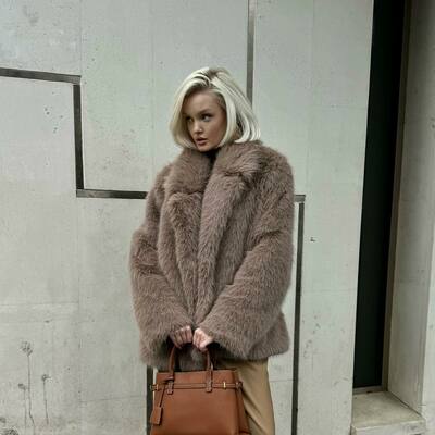 F16 Women's Faux Fur Coat Fluffy Faux Fur Jacket Long Sleeve Lapel Furry Winter Jackets Shaggy Parka Short Coat