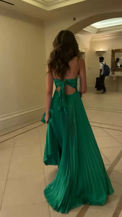Sexy Green Long Pleated Prom Evening Dresses