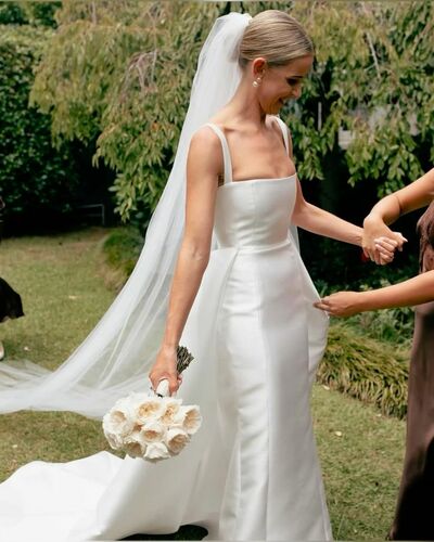 Simple Sheath Spaghetti Straps with Detachable Train Wedding Dress Bridal Gown Wedding Gowns