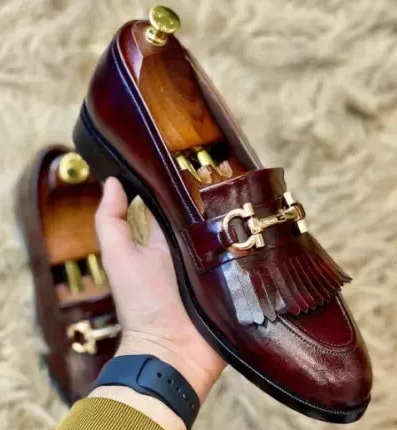 Handmade Elegant Men's Leather Loafers with Fringed Detailing