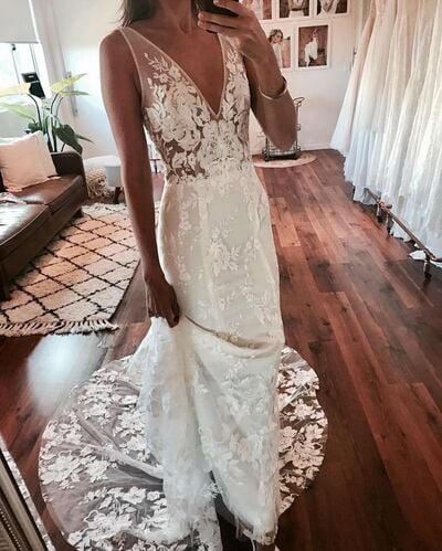 Elegant Sheath V Neck Lace Beach Boho Wedding Dress Bridal Gown Wedding Gown