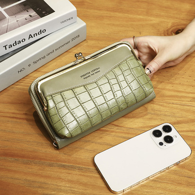Women Horizontal Zipper Phone Bag Green