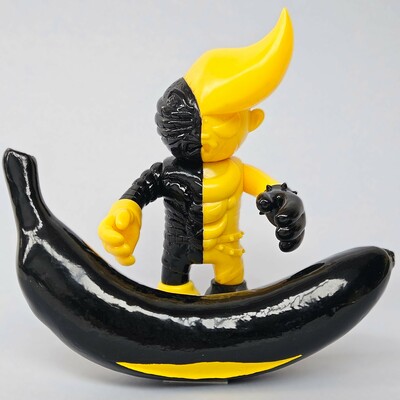 ArTToy & Draw by Mad Barbarians (Japan) "DEATH BANANA "