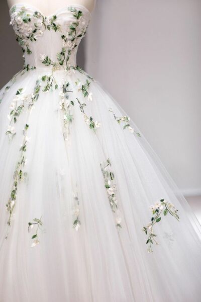 Elegant Ball Gown Tulle Appliques Wedding Dress Bridal Gown Wedding Gown