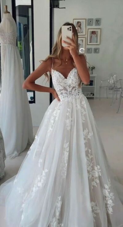 A Line Tulle Appliques Wedding Dress Bridal Gown Wedding Gown
