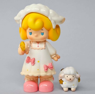 ArTToy by My own culture "LittleMiss Lamb´s Dreamland"