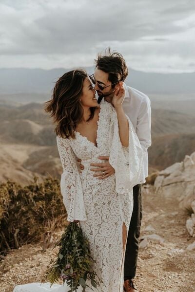 Simple Sexy V Neck Lace Beach Boho Wedding Dress Bridal Gown Wedding Gown