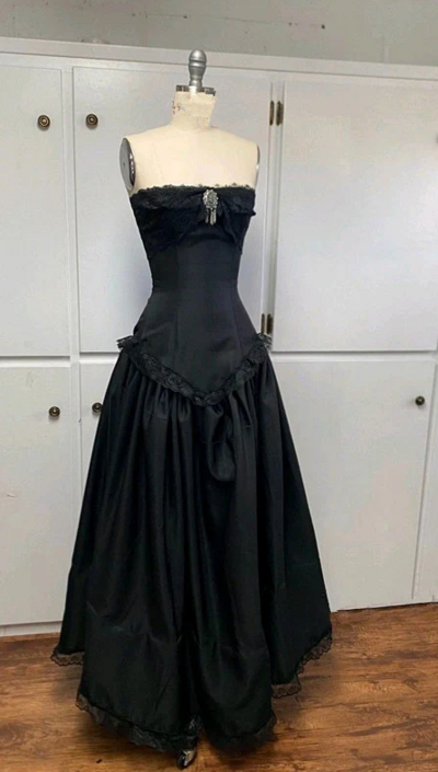 Vintage Black Strapless Long Evening Dresses