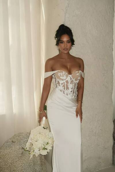 Simple Sheath Off the Shoulder Lace Wedding Dress Bridal Gown Wedding Gown