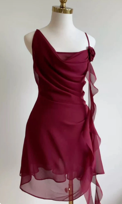 Sexy Burgundy Chiffon Short Homecoming Dresses