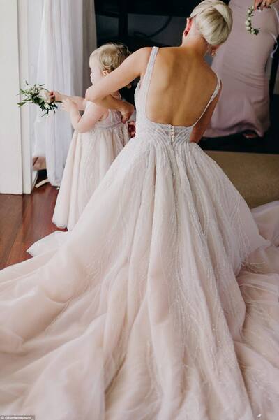 Sexy Luxury Wedding Gown, A-line Tulle Bridal Gown Wedding Dress