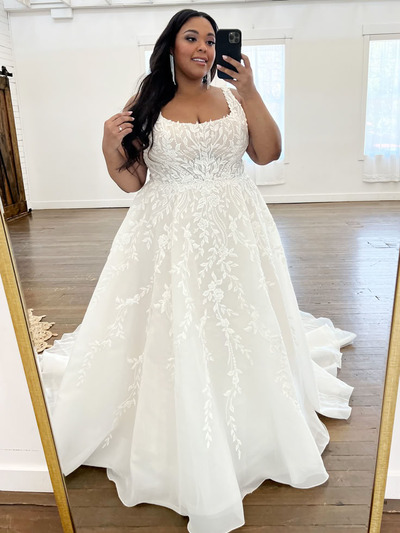 Plus Size Scoop Appliques Wedding Dress Bridal Gowns Wedding Gown