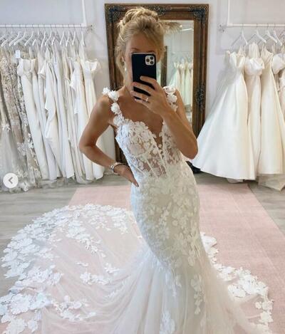 Sexy Mermaid V Neck Lace Appliques Tulle Wedding Dress Bridal Gowns Wedding Gown