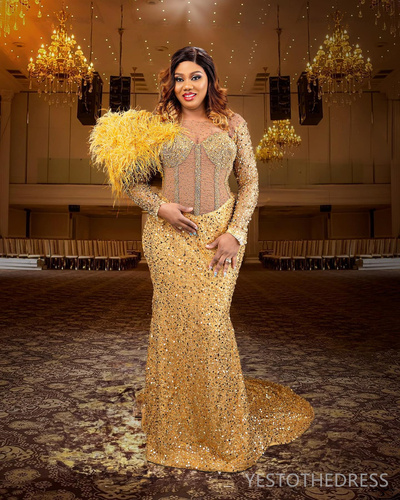 Gold Prom Dresses for Special Occasions Feathered Promdress for Black Women Long Sleeves Sequined Lace Beaded Luxury Birthday