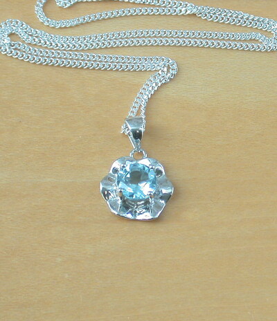 Sterling Silver Blue Topaz Flower Pendant & Chain/Topaz Necklace/Blue Topaz Necklace/Topaz jewellery/Topaz Jewelry/UK