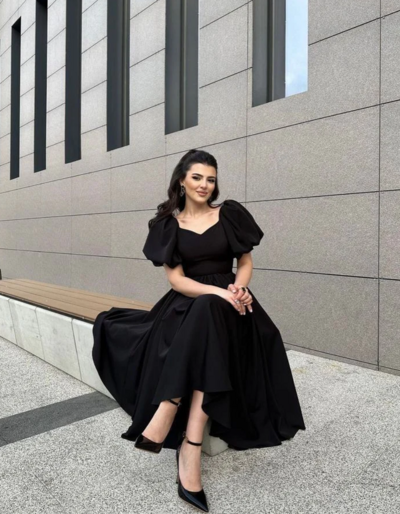 Vintage A-line Black Prom Dress with Puffy Sleeves