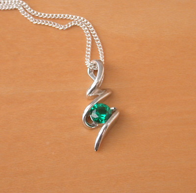 925 Emerald (Lab Created) Pendant & 18"Silver Chain/Emerald Necklace/Emerald Jewellery/Emerald Jewelry/Emerald Jewelery/May Birthstone/Green