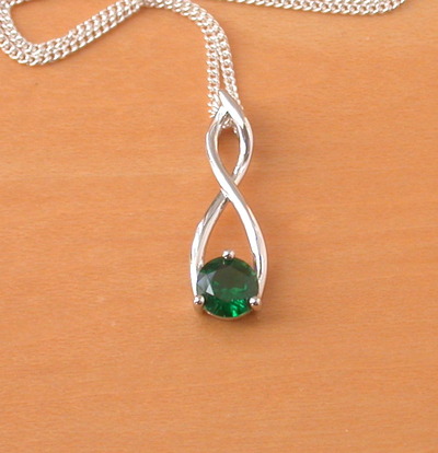 925 Emerald (Lab Created) Pendant & 18" Sterling Silver Chain/Green Emerald Necklace/Emerald Jewelry/Emerald Jewellery/May Birthstone/925