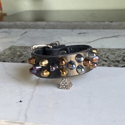 1”-buckle 2-1-2 rainbow short british studs wristband