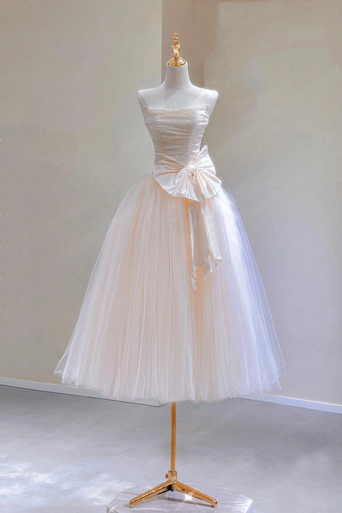 Champagne Tulle Tea Length Prom Party Dress