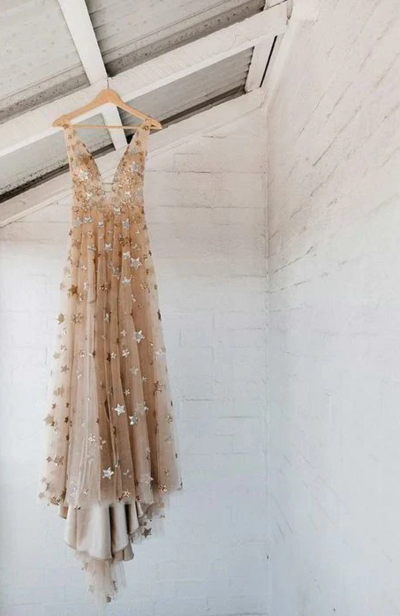 Charming V-neck Tulle Mermaid Long Prom Dresses