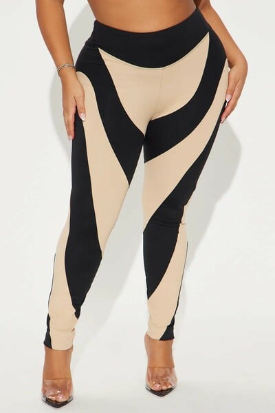 Cream & Black Colorblock Leggings