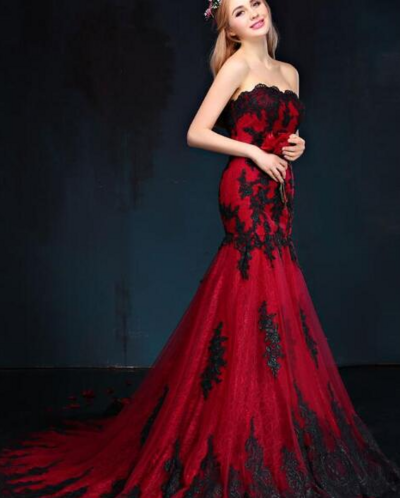 Vintage Black And Red Gothic Mermaid Sweetheart Lace Appliques Tulle Prom Dresses