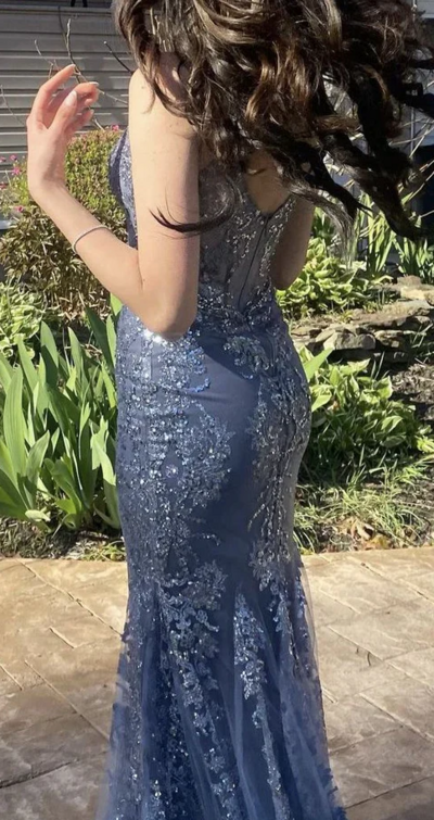 Charming Mermaid V Neck Lace Prom Dresses