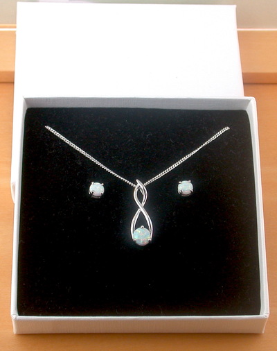 BOXED GIFT SET/925 White Opal Pendant & 18" Silver Chain/White Opal Necklace/Opal Jewellery/Opal Jewelry/Opal Jewelery/October Birthstone/UK