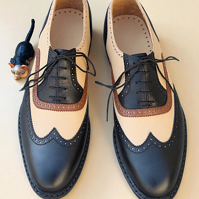 Crafted leather black tan leather wingtip oxford lace up dress shoes - Thumbnail 1