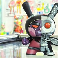 ArTToy by DirtyRobot & Kidrobot "Destroy Edition"  (VOID 5" Mecha Half-Ray Dunny) - Thumbnail 9