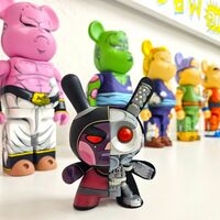ArTToy by DirtyRobot & Kidrobot "Destroy Edition"  (VOID 5" Mecha Half-Ray Dunny) - Thumbnail 8