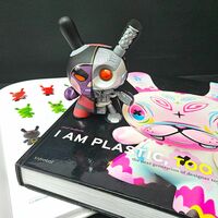 ArTToy by DirtyRobot & Kidrobot "Destroy Edition"  (VOID 5" Mecha Half-Ray Dunny) - Thumbnail 7