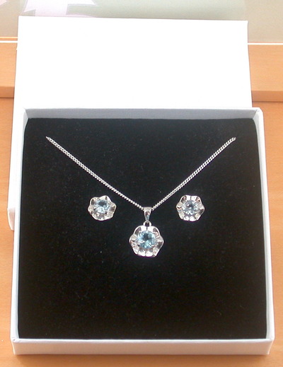BOXED GIFT SET/Sterling Silver Blue Topaz Flower Pendant & Chain/Topaz Necklace/Topaz Necklace/Topaz jewellery/Topaz Earrings/UK